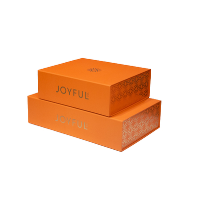 Scatola regalo magnetica rigida con logo in rilievo, pieghevole e richiudibile per piccole imprese