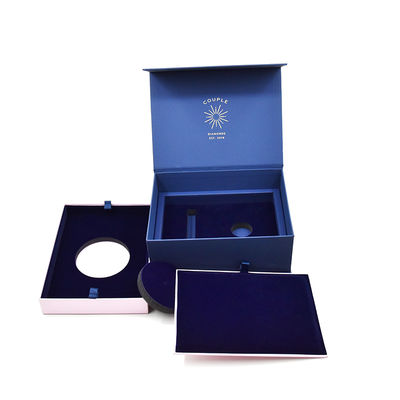 Scatola regalo di lusso blu opaco in cartone rigido con chiusura magnetica e inserto in schiuma